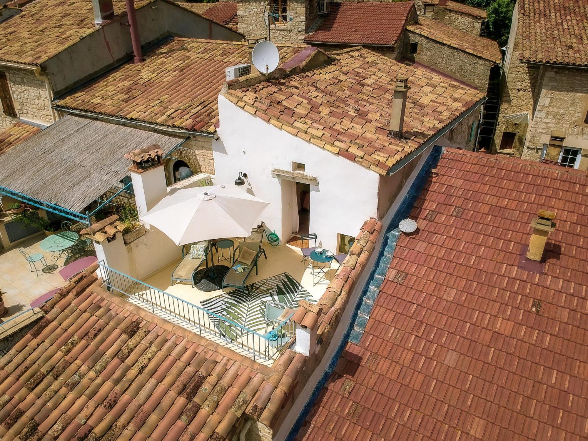 L'Ostal Bestort Vezenobres Bagian luar foto