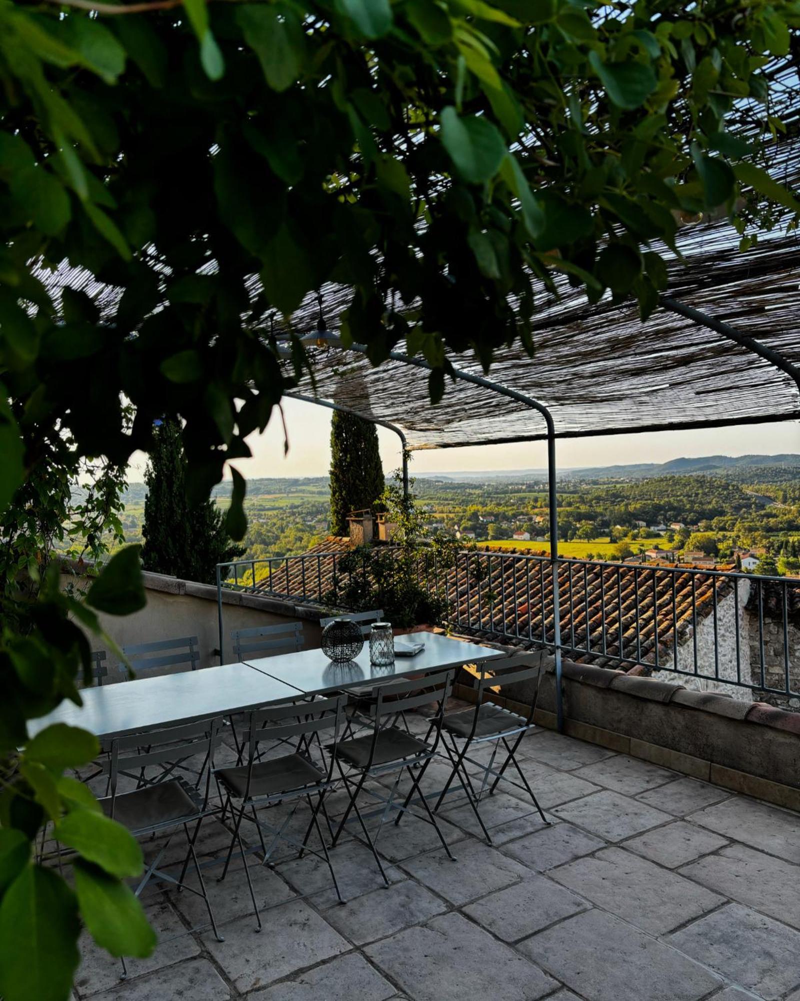 L'Ostal Bestort Vezenobres Bagian luar foto